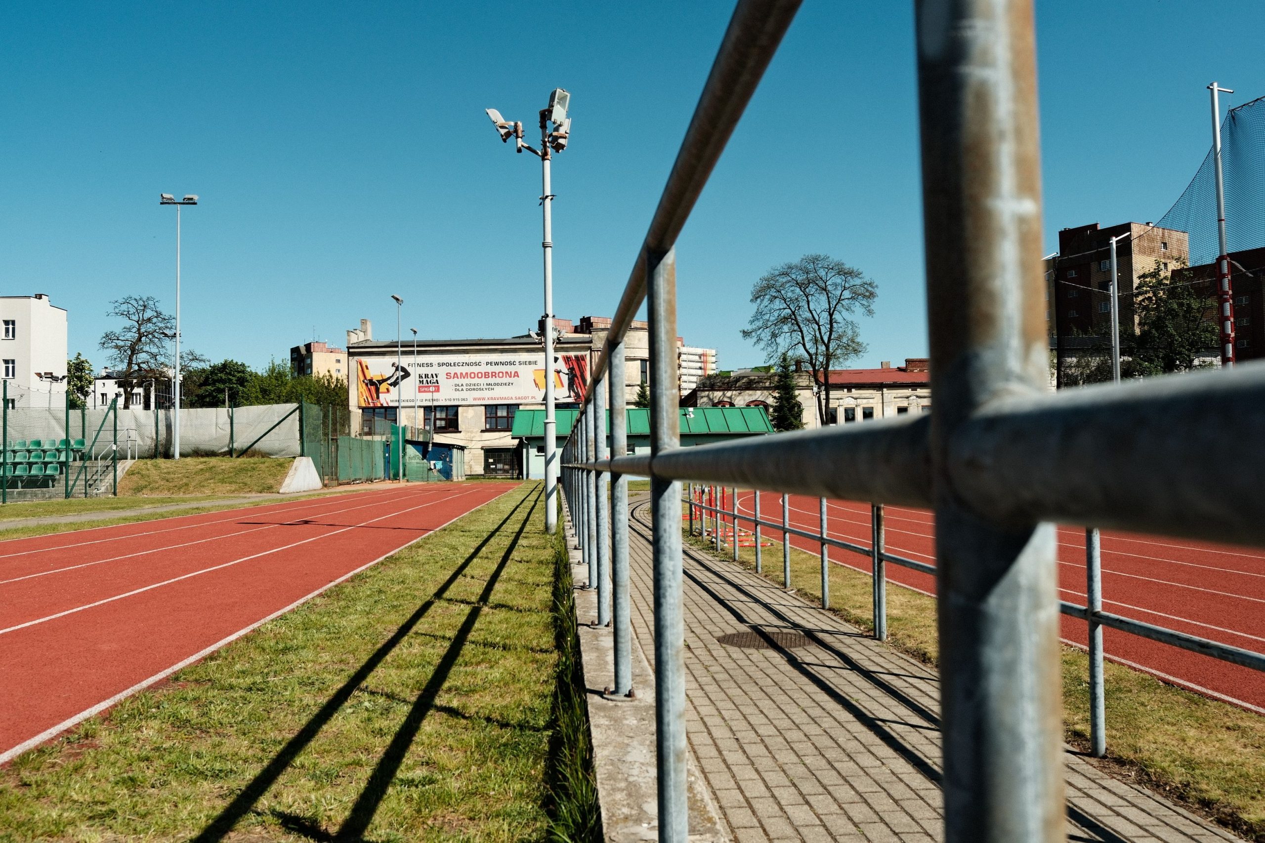 Stade outdoor ensoleillé ciel bleu