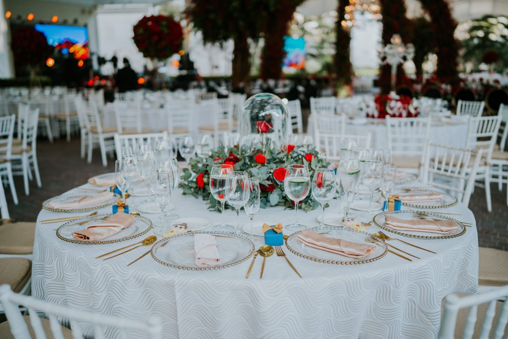 Comment réussir la décoration de votre table ronde de mariage ?